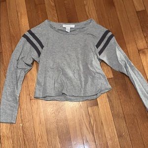 Grey cropped long sleeve sweatshirt tee